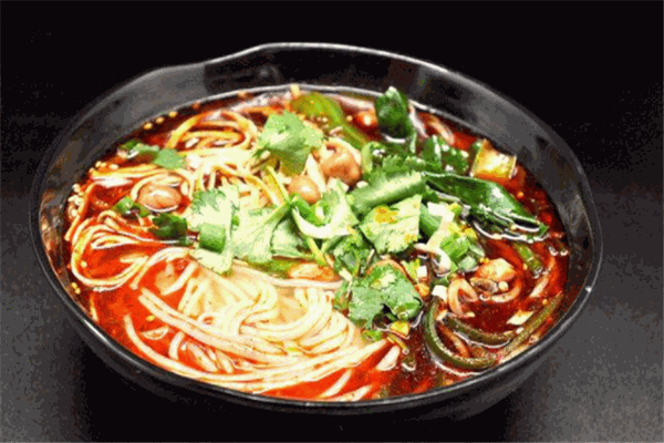 三口品云南过桥米线